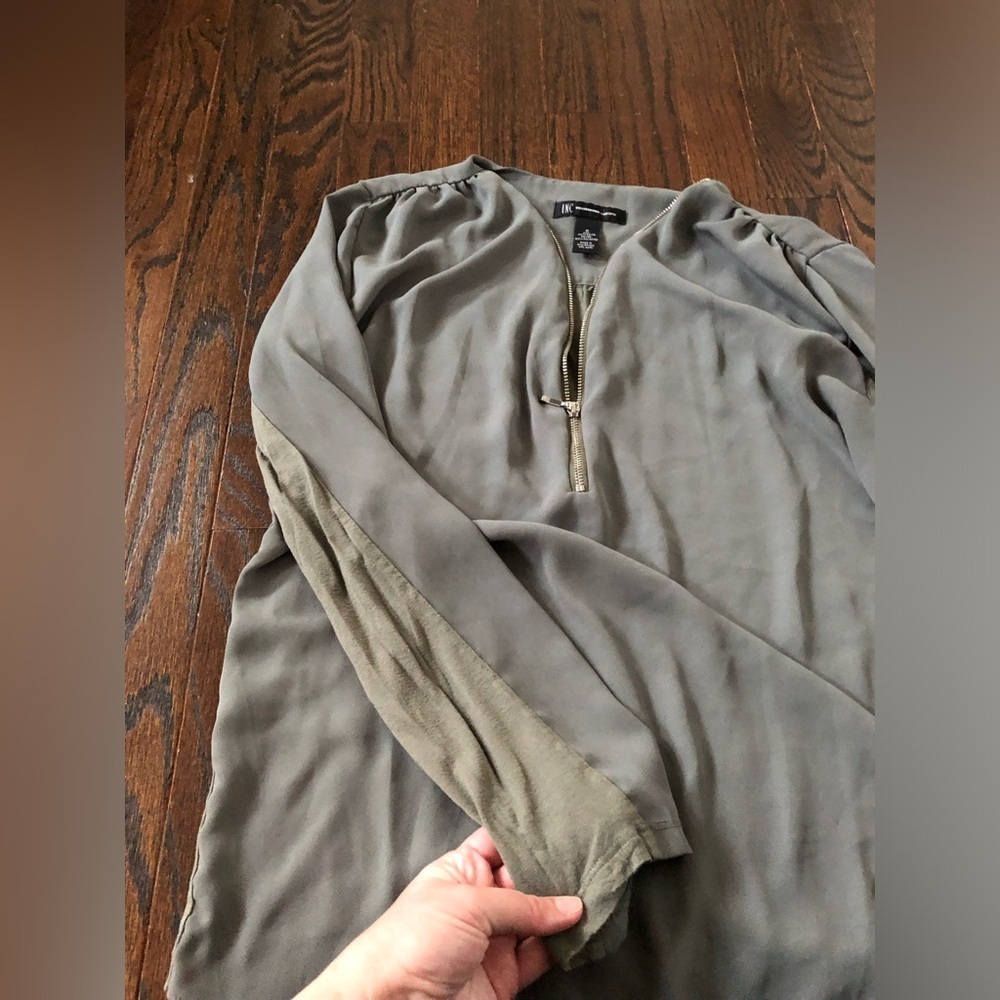 INC International Concepts Women’s S Olive Green Long/1/2 Sleeved Zipper Blouse - Picture 6 of 12
